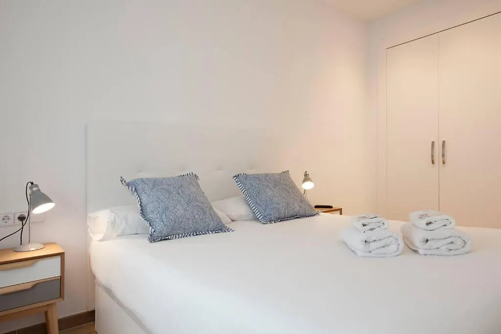 Diagonal/Paseo De Gracia 4 Pax Daire Barselona