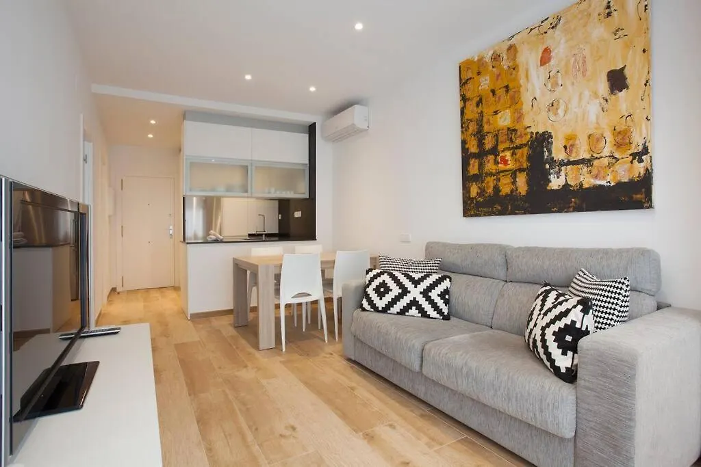 Diagonal/Paseo De Gracia 4 Pax Daire Barselona